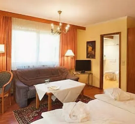 Hotel Am Park 4*