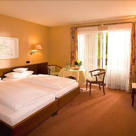 Am Park 4*